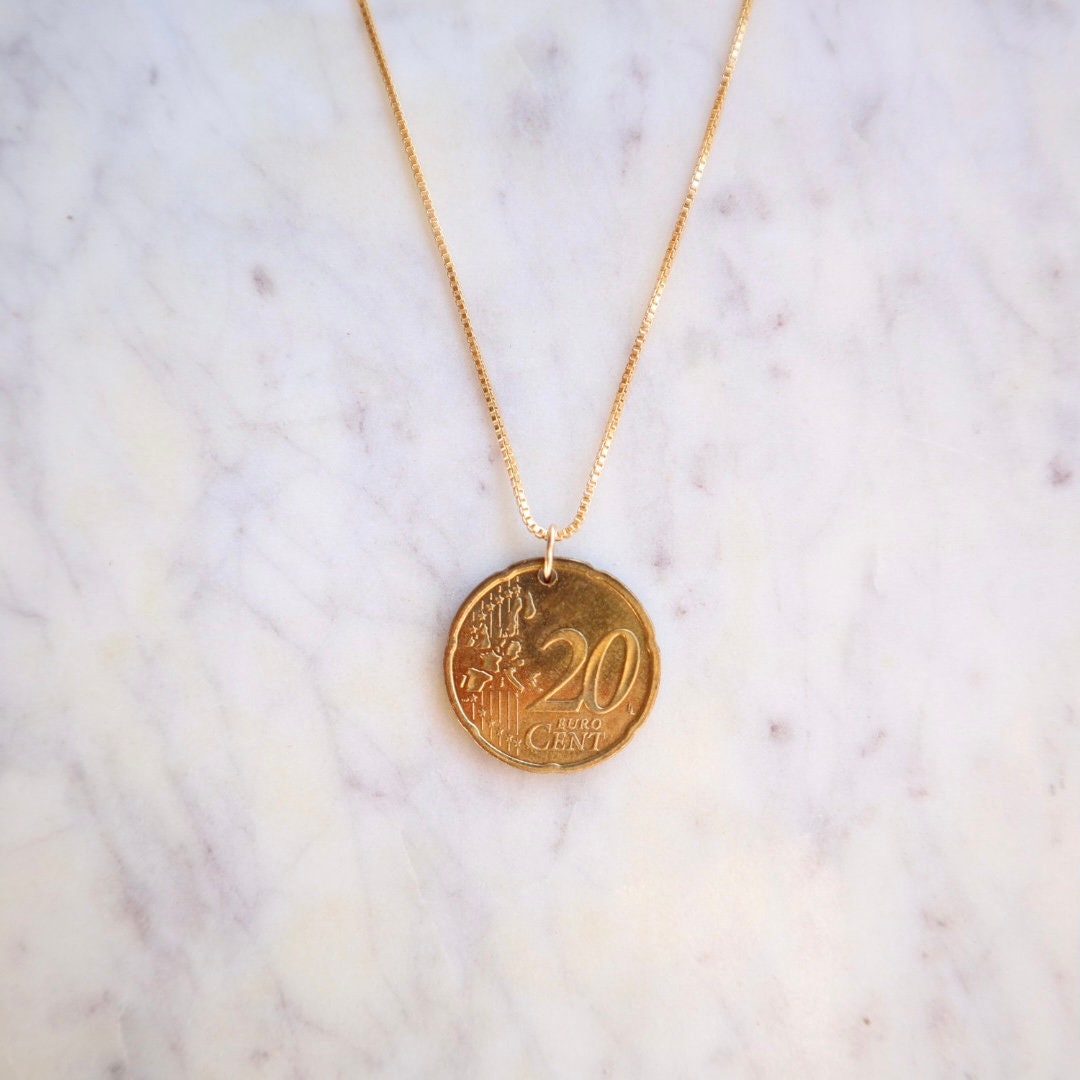 IRELAND | Vintage Coin & Geen Emerald Necklace