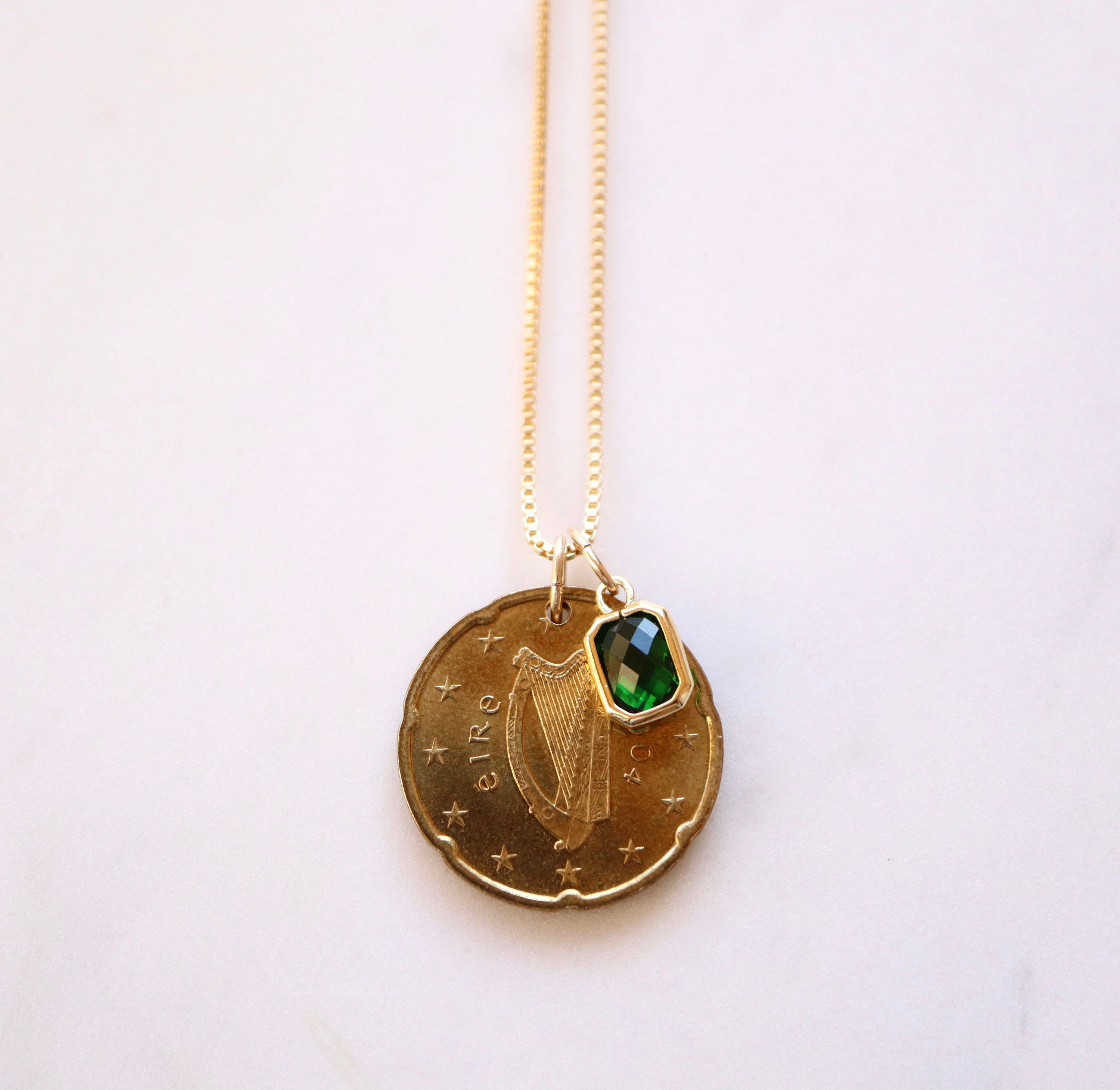 IRELAND | Vintage Coin & Geen Emerald Necklace